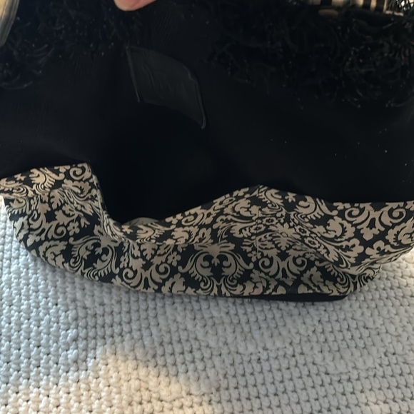 WN Zag Bag Large Fringe Shoulder Tote Handbag - Picture 8 of 10